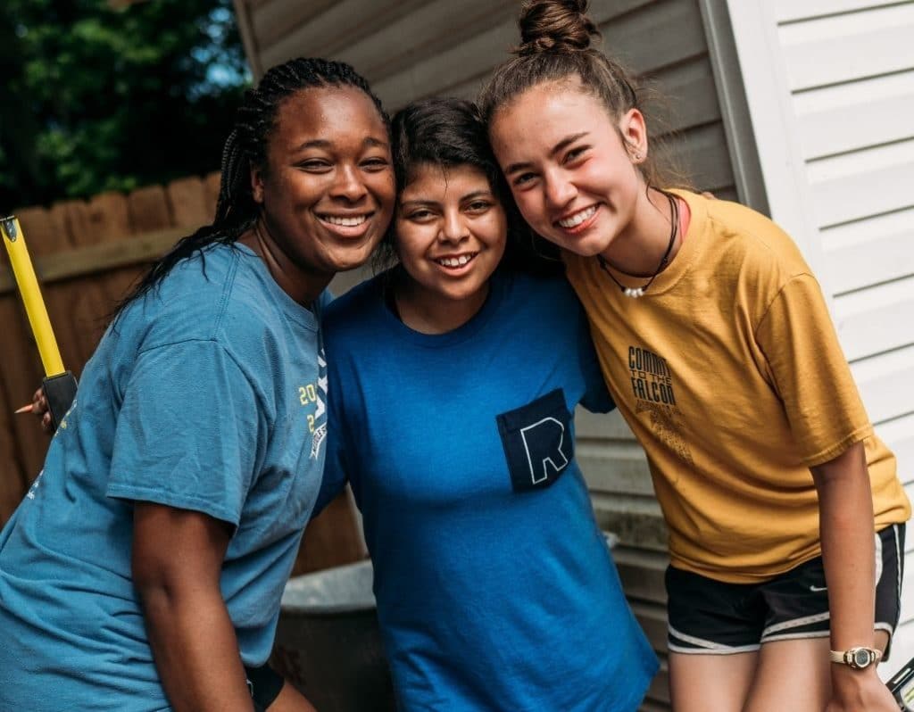 girls together on a mission trip